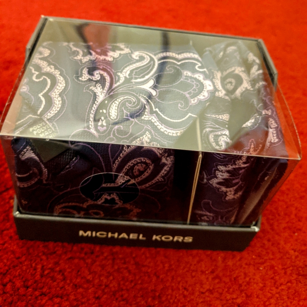 🆕Michael Kors Men's Tie/Cravate & Pocket Square Gift Box Purple Paisley - Picture 5 of 5